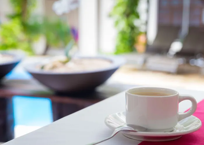 Hulku Hotel 3*